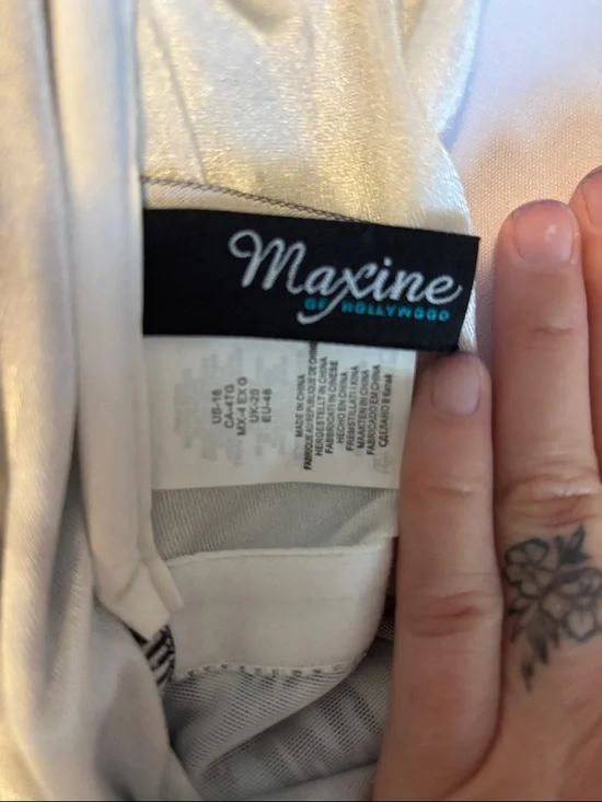 Maxine of Hollywood Blue Patterned Women’s swimsuit Black Trim SZ 16 - Picture 5 of 5